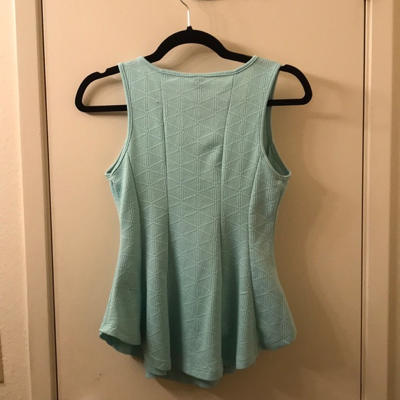Geometric patterned peplum top - Picture 2 of 2
